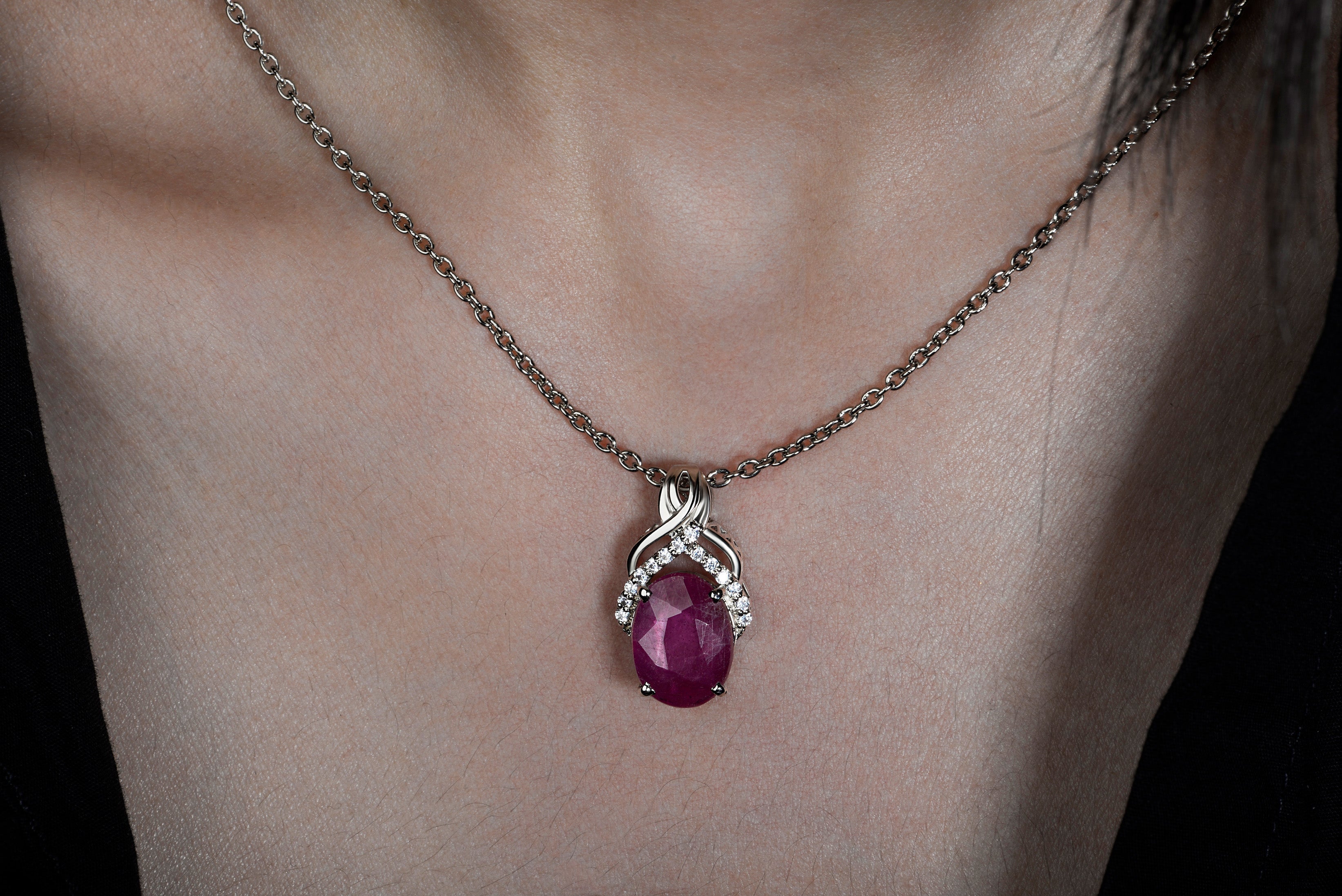 Scarlet Chromatic Pendant